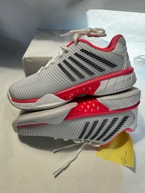 K-Swiss White and Pink Women's Athletic Ultrashot 2 w s7.5